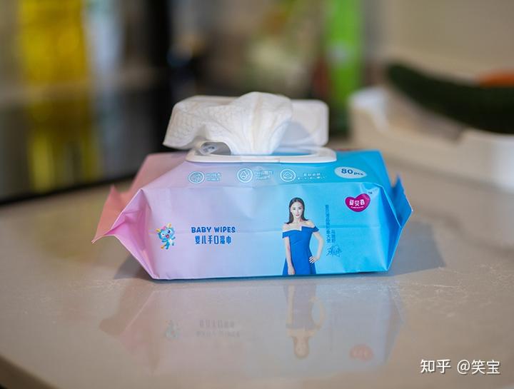 特朗普称赞“悉尼妹”广告 美鹰服饰(AEO.US)股价飙升创25年新高